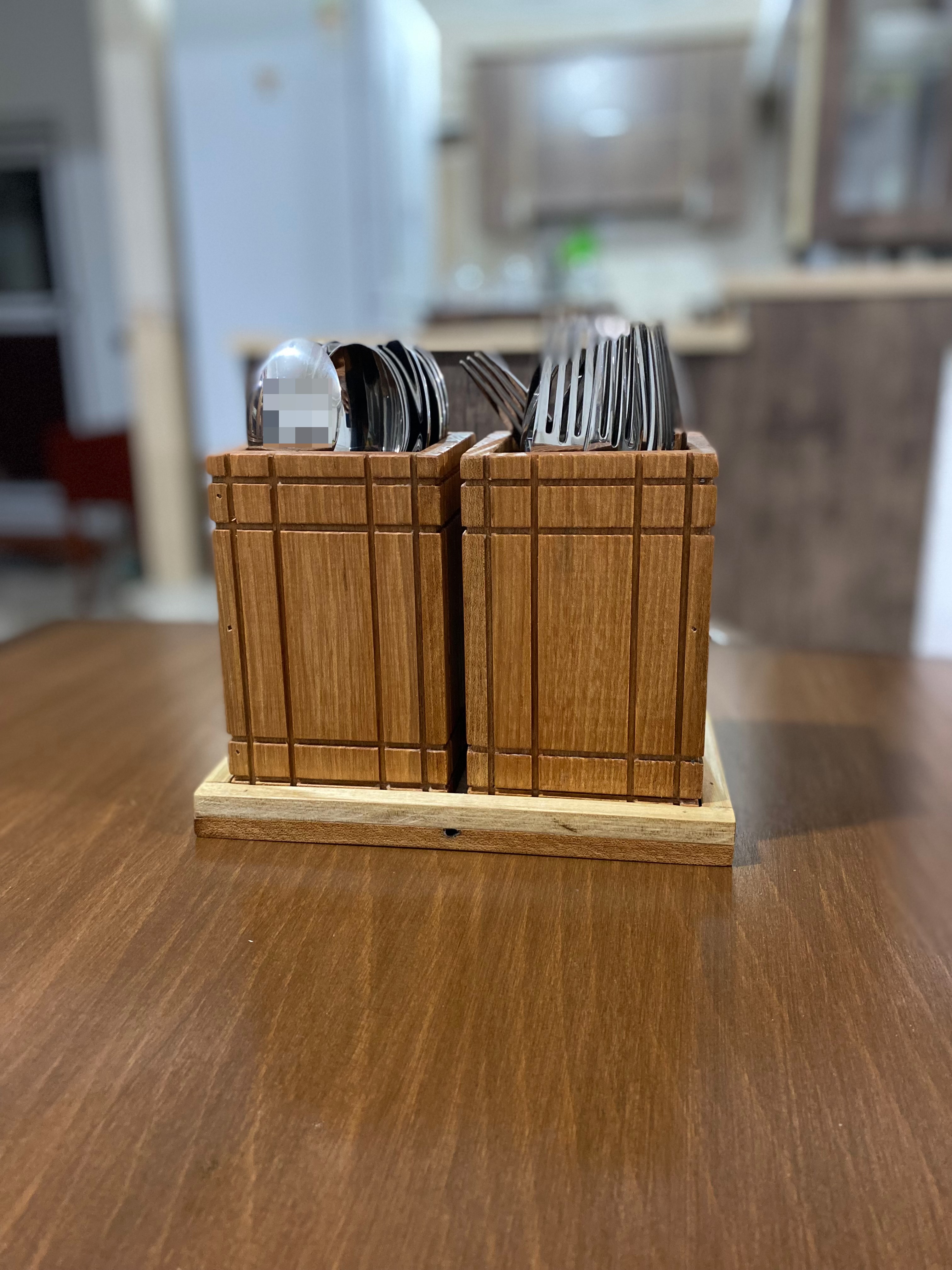 جای قاشق و‌چنگال چوبی ساخته شده با چوب جنگلی و دست ساز